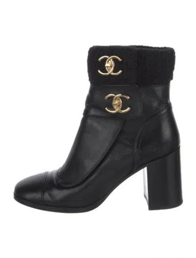 Pre-owned Chanel Interlocking Cc Logo Leather Boots In Black