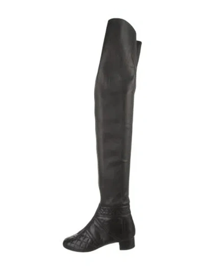 Pre-owned Chanel Interlocking Cc Logo Leather Boots In Black