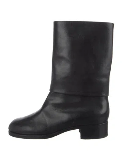 Pre-owned Chanel Interlocking Cc Logo Leather Boots In Black