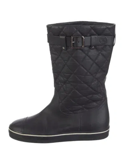 Pre-owned Chanel Interlocking Cc Logo Leather Boots In Black/blue