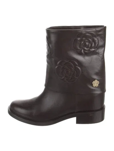 Pre-owned Chanel Interlocking Cc Logo Leather Boots In Brown