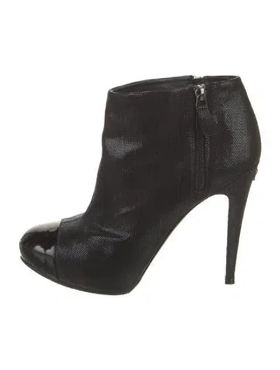 Pre-owned Chanel Interlocking Cc Logo Leather Boots In Multi