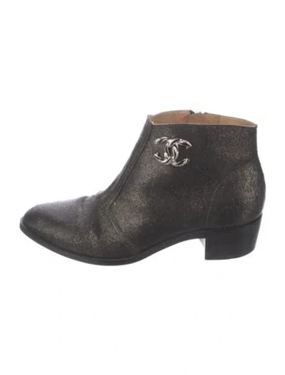 Pre-owned Chanel Interlocking Cc Logo Leather Boots In Multi