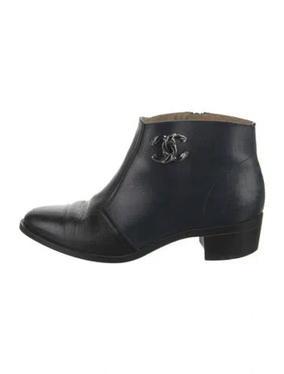 Pre-owned Chanel Interlocking Cc Logo Leather Boots In Multi