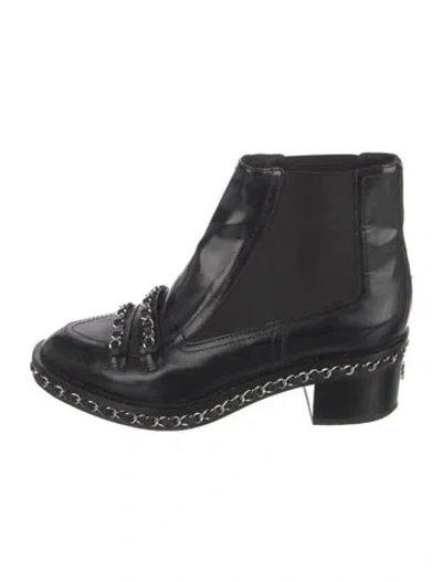 Pre-owned Chanel Interlocking Cc Logo Leather Chelsea Boots In Black