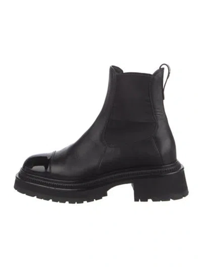 Pre-owned Chanel Interlocking Cc Logo Leather Chelsea Boots In Black