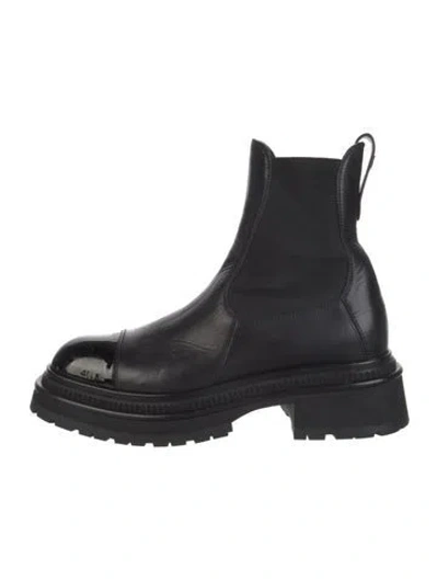 Pre-owned Chanel Interlocking Cc Logo Leather Chelsea Boots In Black