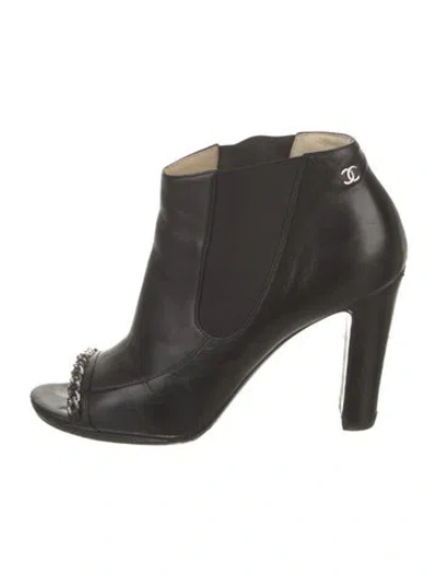 Pre-owned Chanel Interlocking Cc Logo Leather Chelsea Boots In Black