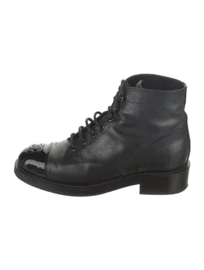 Pre-owned Chanel Interlocking Cc Logo Leather Combat Boots In Black