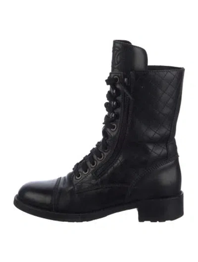 Pre-owned Chanel Interlocking Cc Logo Leather Combat Boots In Black
