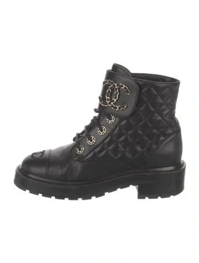 Pre-owned Chanel Interlocking Cc Logo Leather Combat Boots In Black