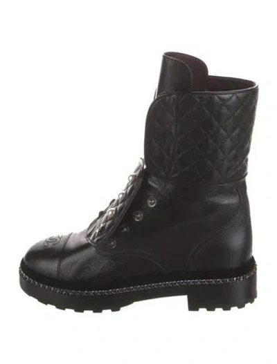 Pre-owned Chanel Interlocking Cc Logo Leather Combat Boots In Black