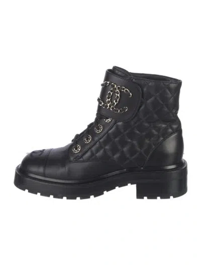 Pre-owned Chanel Interlocking Cc Logo Leather Combat Boots In Black