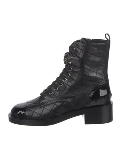 Pre-owned Chanel Interlocking Cc Logo Leather Combat Boots In Black