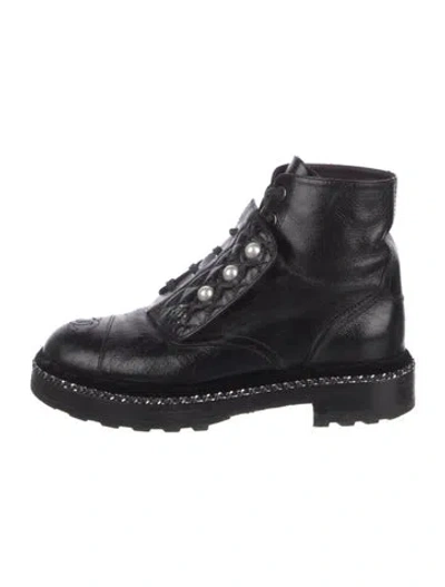 Pre-owned Chanel Interlocking Cc Logo Leather Combat Boots In Black