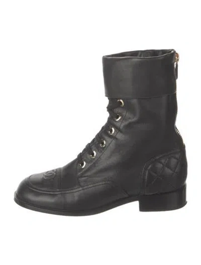 Pre-owned Chanel Interlocking Cc Logo Leather Combat Boots In Black