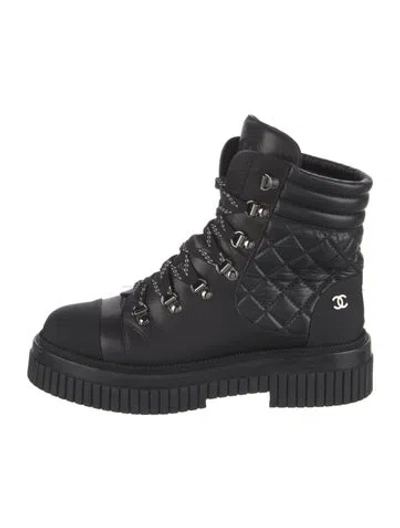 Pre-owned Chanel Interlocking Cc Logo Leather Combat Boots In Black