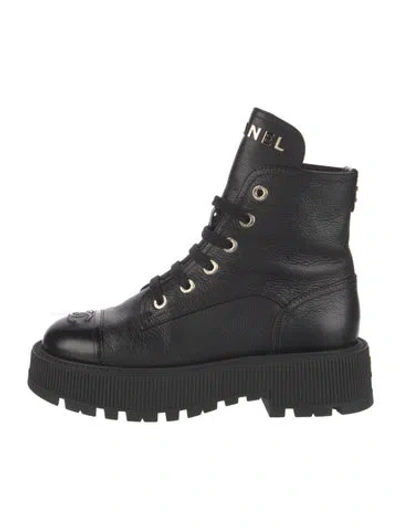 Pre-owned Chanel Interlocking Cc Logo Leather Combat Boots In Black