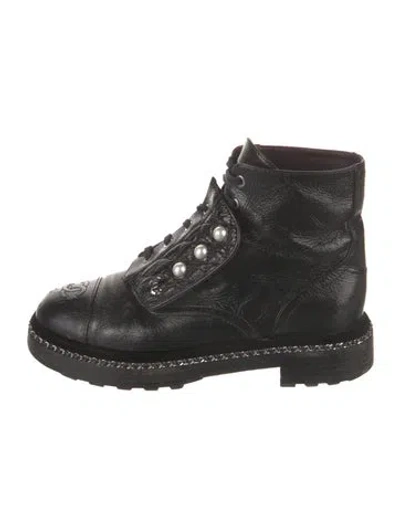 Pre-owned Chanel Interlocking Cc Logo Leather Combat Boots In Black