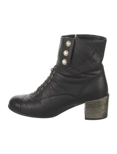 Pre-owned Chanel Interlocking Cc Logo Leather Combat Boots In Black