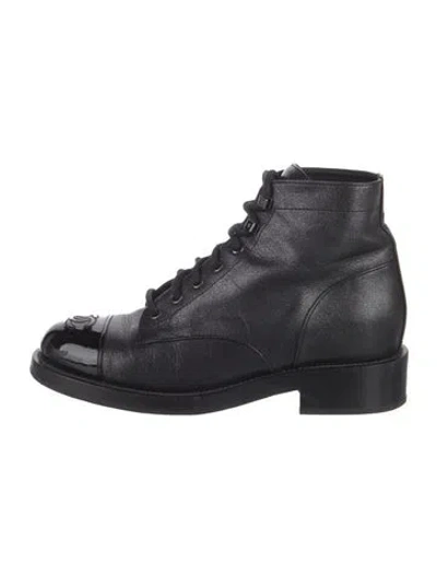 Pre-owned Chanel Interlocking Cc Logo Leather Combat Boots In Black