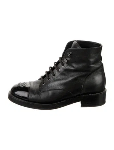 Pre-owned Chanel Interlocking Cc Logo Leather Combat Boots In Black