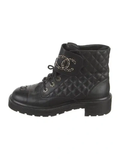 Pre-owned Chanel Interlocking Cc Logo Leather Combat Boots In Black