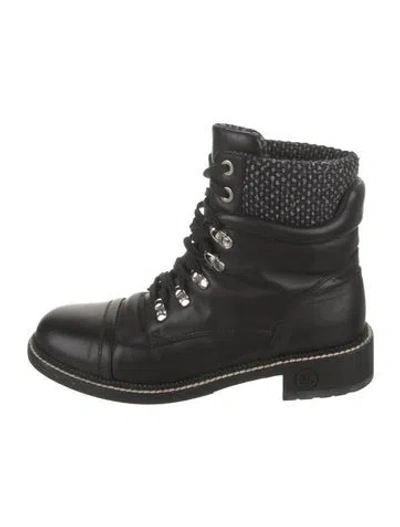 Pre-owned Chanel Interlocking Cc Logo Leather Combat Boots In Black