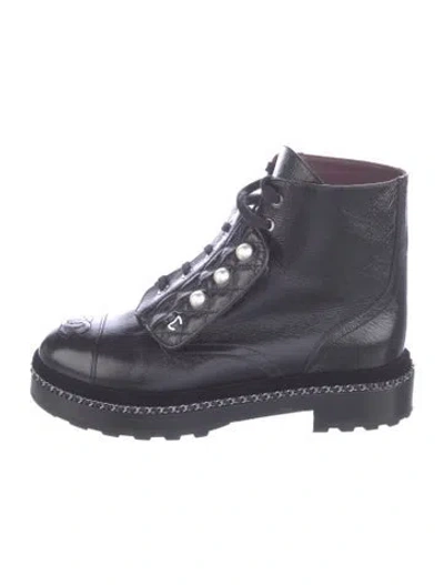 Pre-owned Chanel Interlocking Cc Logo Leather Combat Boots In Black