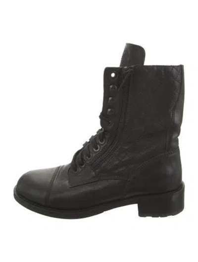 Pre-owned Chanel Interlocking Cc Logo Leather Combat Boots In Black