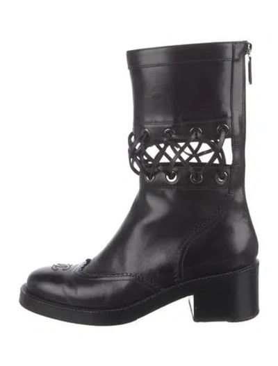 Pre-owned Chanel Interlocking Cc Logo Leather Combat Boots In Black