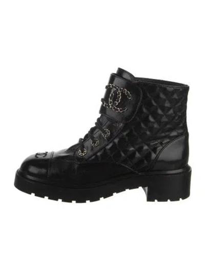 Pre-owned Chanel Interlocking Cc Logo Leather Combat Boots In Black