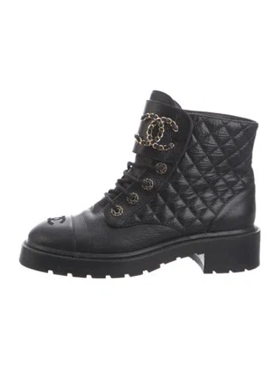 Pre-owned Chanel Interlocking Cc Logo Leather Combat Boots In Black