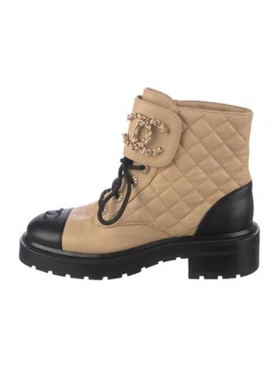 Pre-owned Chanel Interlocking Cc Logo Leather Combat Boots In Black/neutrals