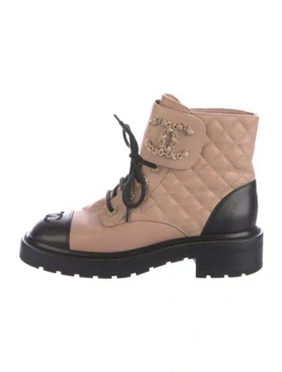 Pre-owned Chanel Interlocking Cc Logo Leather Combat Boots In Neutral