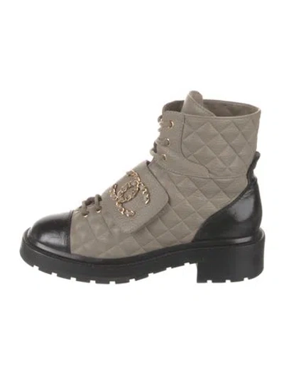 Pre-owned Chanel Interlocking Cc Logo Leather Combat Boots In Neutral
