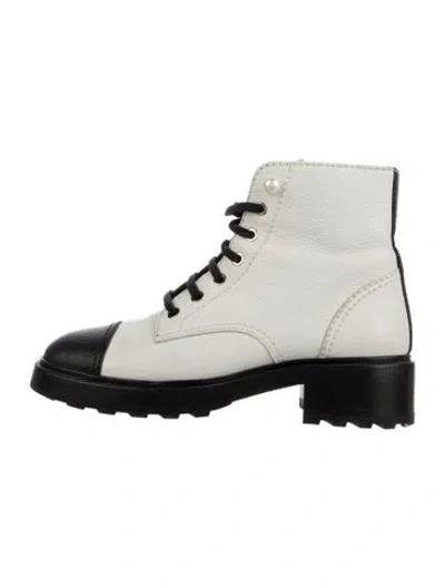 Pre-owned Chanel Interlocking Cc Logo Leather Combat Boots In White