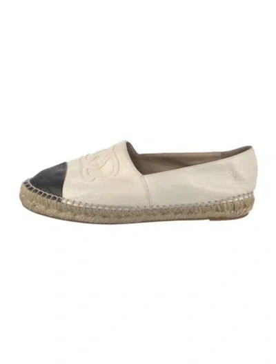 Pre-owned Chanel Interlocking Cc Logo Leather Espadrilles