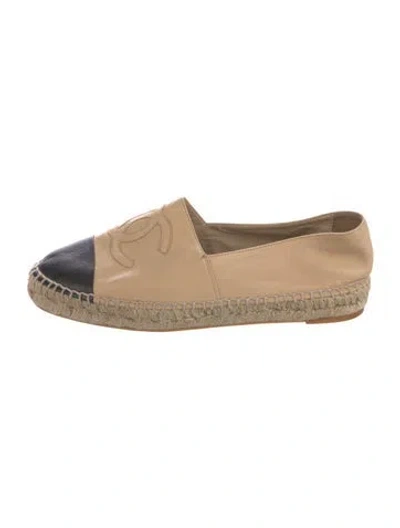 Pre-owned Chanel Interlocking Cc Logo Leather Espadrilles