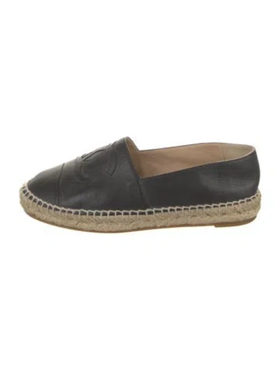 Pre-owned Chanel Interlocking Cc Logo Leather Espadrilles In Blac