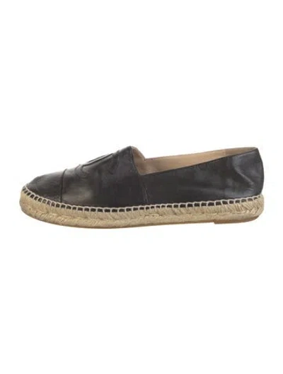 Pre-owned Chanel Interlocking Cc Logo Leather Espadrilles In Black