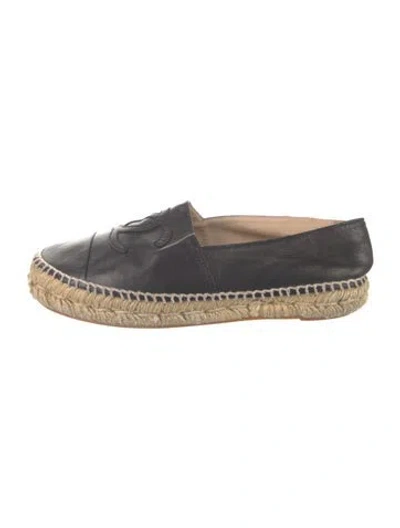 Pre-owned Chanel Interlocking Cc Logo Leather Espadrilles In Black