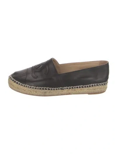 Pre-owned Chanel Interlocking Cc Logo Leather Espadrilles In Black