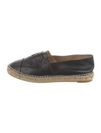 Pre-owned Chanel Interlocking Cc Logo Leather Espadrilles In Black