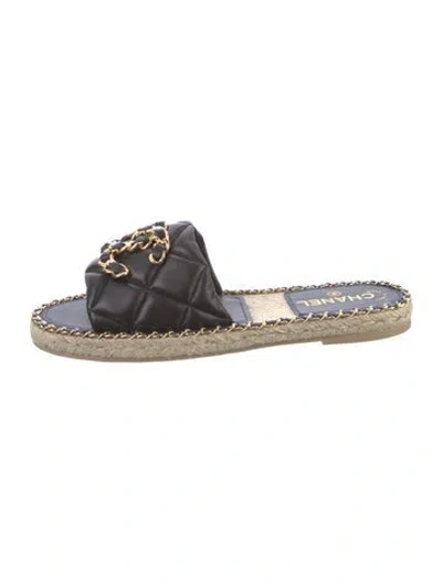 Pre-owned Chanel Interlocking Cc Logo Leather Espadrilles In Black