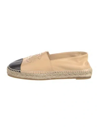 Pre-owned Chanel Interlocking Cc Logo Leather Espadrilles In Black
