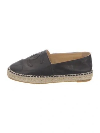 Pre-owned Chanel Interlocking Cc Logo Leather Espadrilles In Black