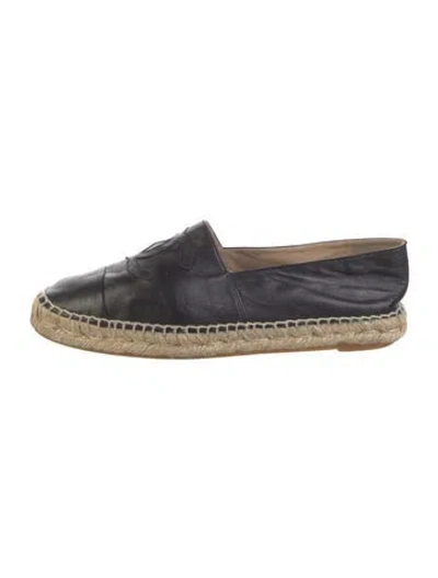 Pre-owned Chanel Interlocking Cc Logo Leather Espadrilles In Black