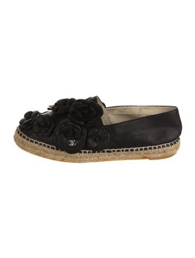 Pre-owned Chanel Interlocking Cc Logo Leather Espadrilles In Black