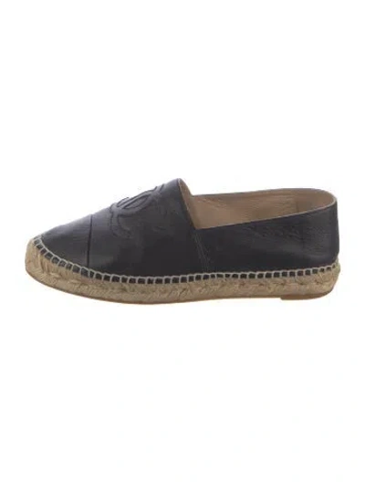 Pre-owned Chanel Interlocking Cc Logo Leather Espadrilles In Black